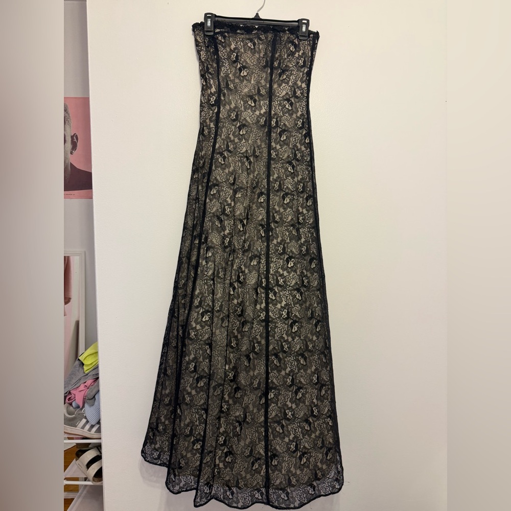 Elegant Black Lace Prom Dress